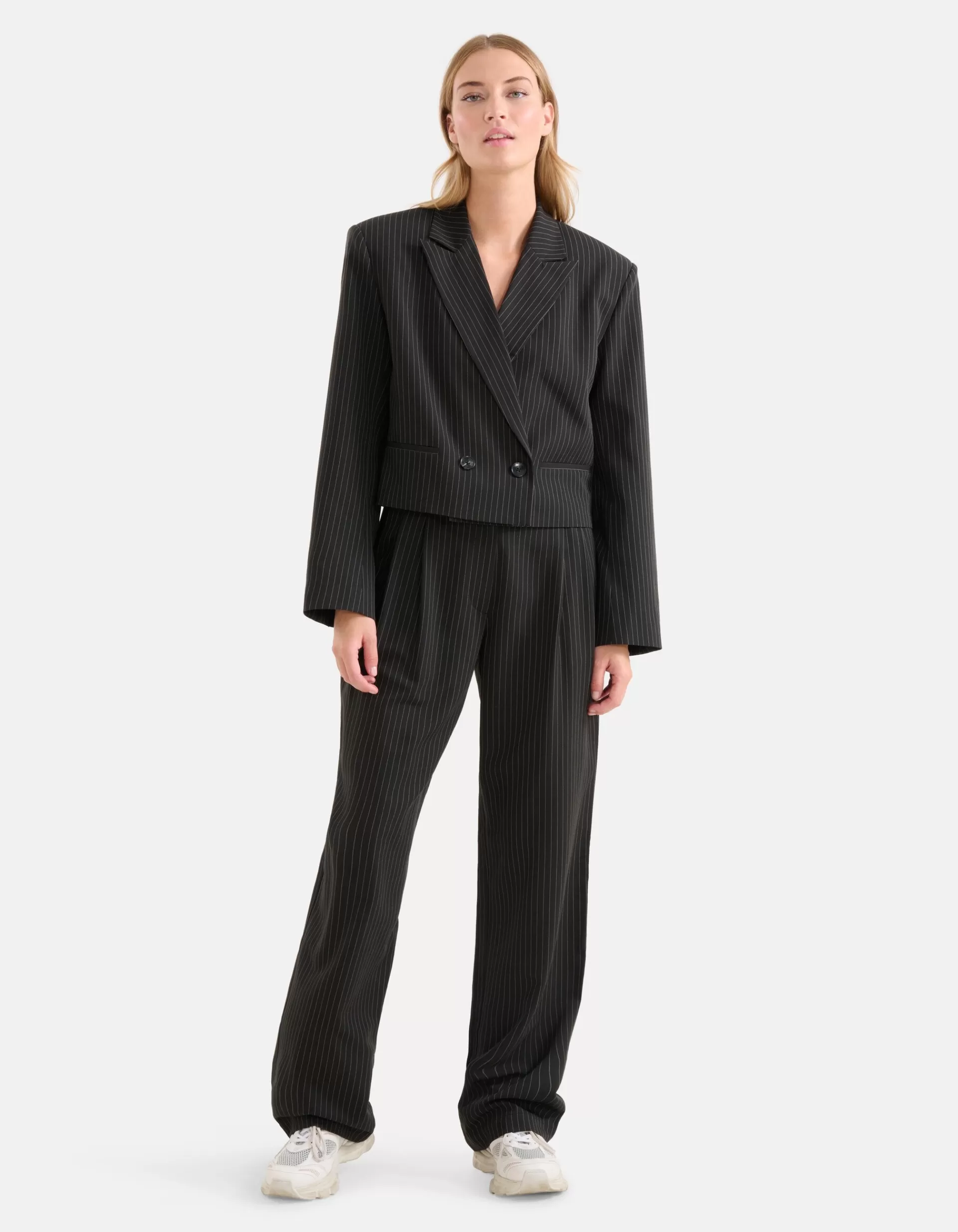 Pinstripe Cropped Blazer Zwart>Shoeby Best