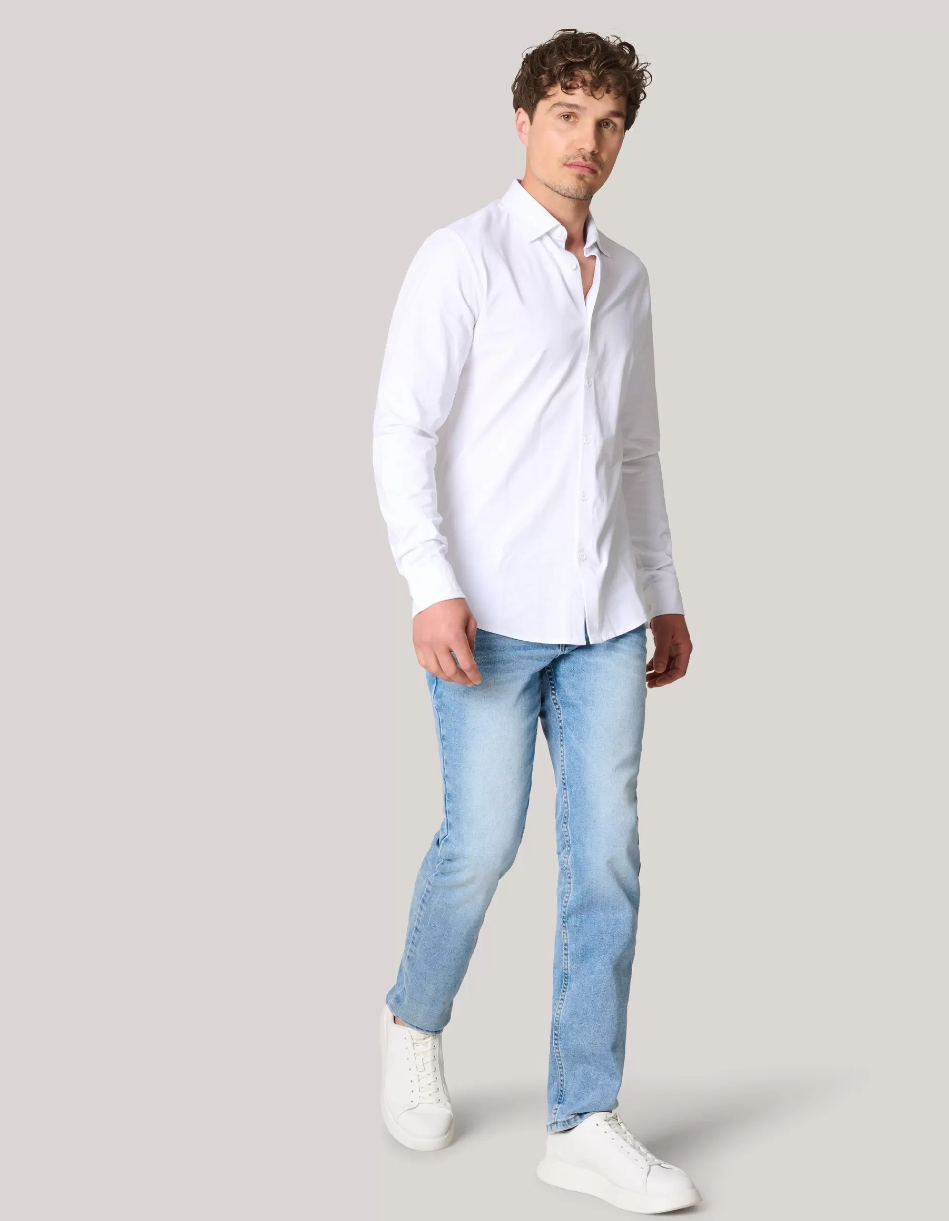 Straight Fit Light Jeans L32>Shoeby Clearance