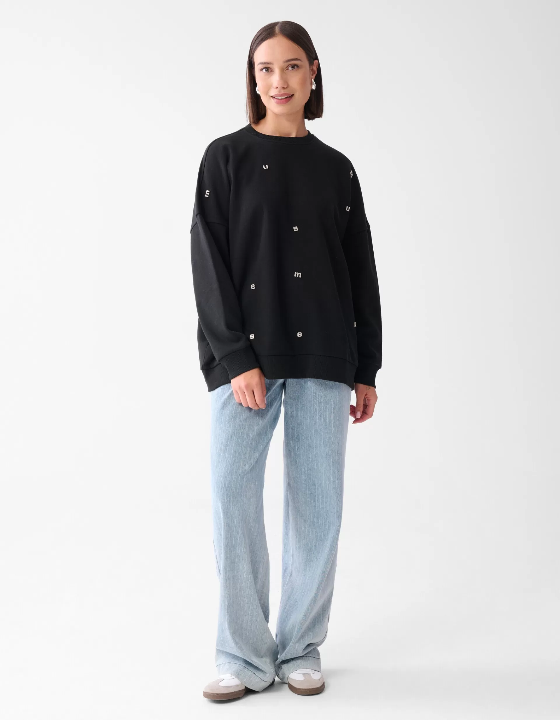 Strass Letter Sweater Zwart>Shoeby Discount